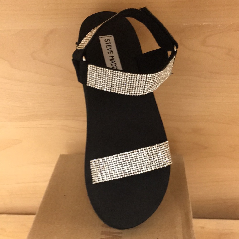Steve Madden belt cross strap summer sandals - Picture 6 of 6